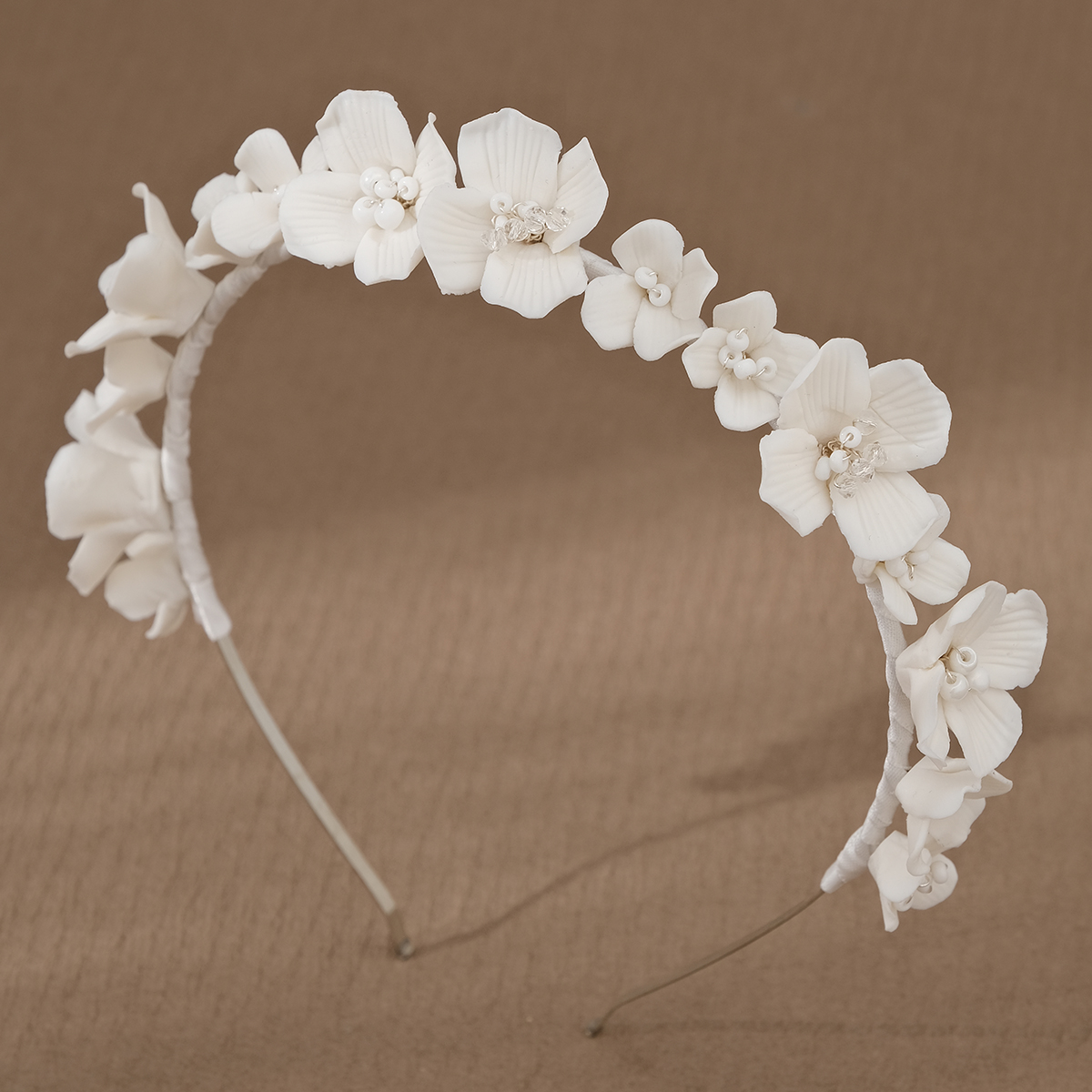 Efily Bride White Flower Hair  - Wedding Arch Flower 리뷰 및 가격